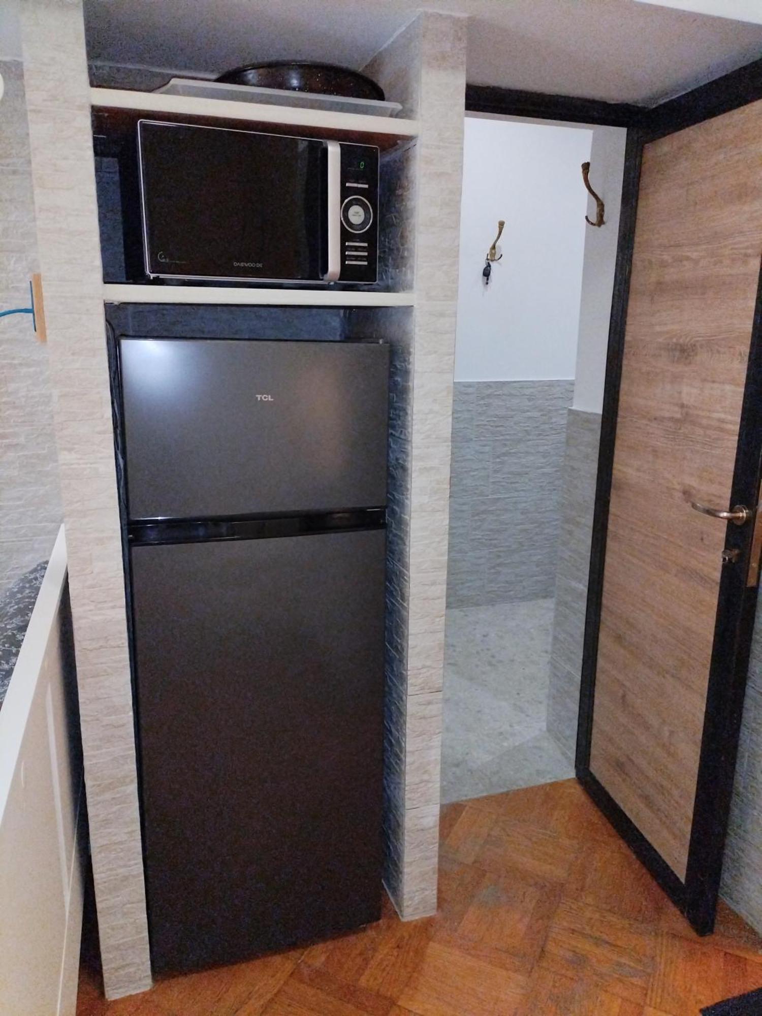 Sleeps 11 - Sea View - Balcony - Parking Apartment Thessaloniki