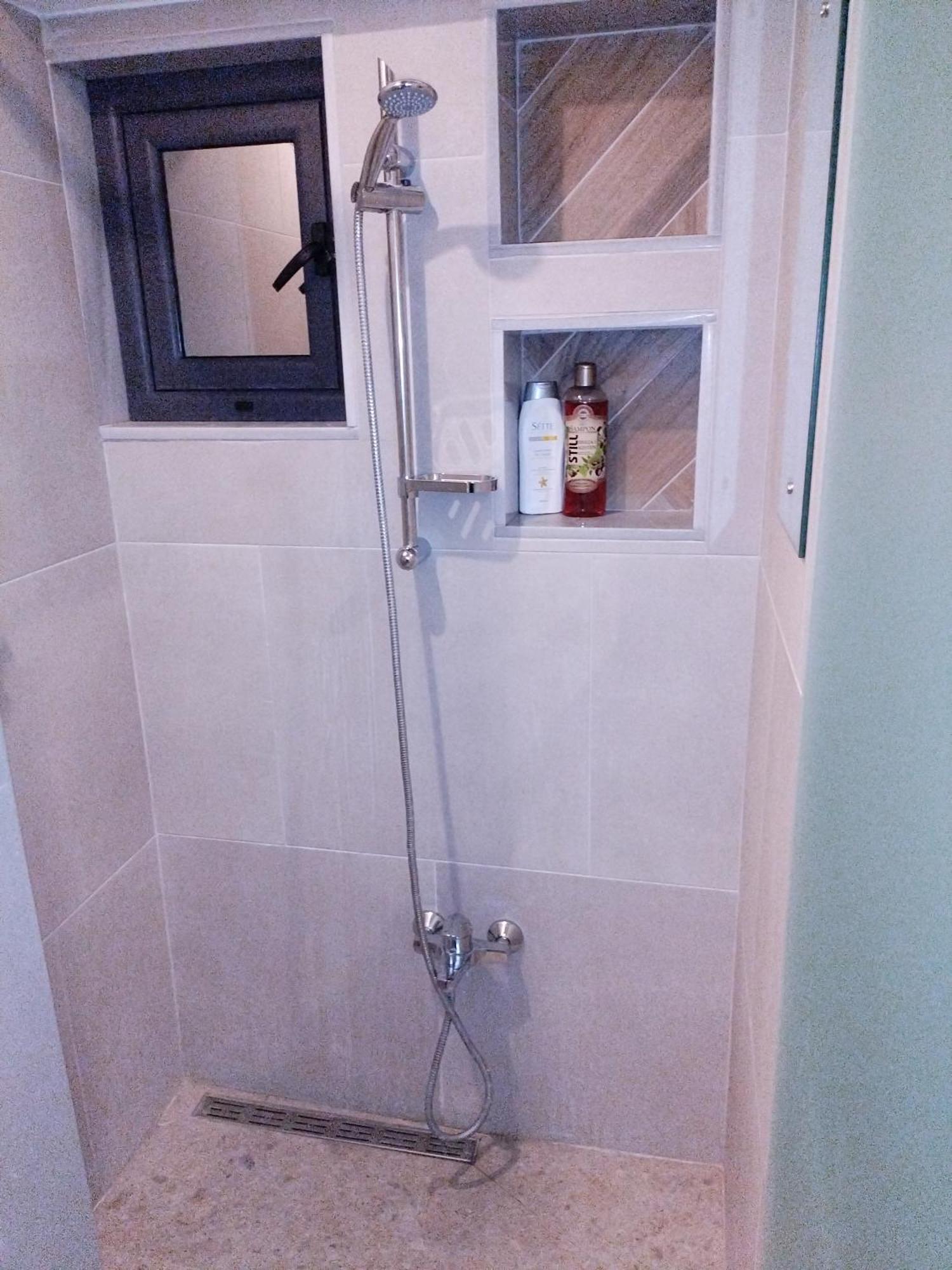 Sleeps 11 - Sea View - Balcony - Parking Apartment Thessaloniki