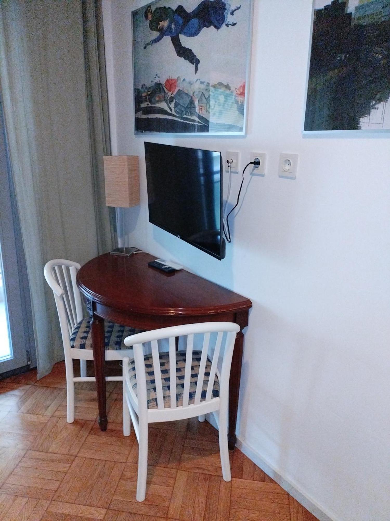 Sleeps 11 - Sea View - Balcony - Parking * Thessaloniki
