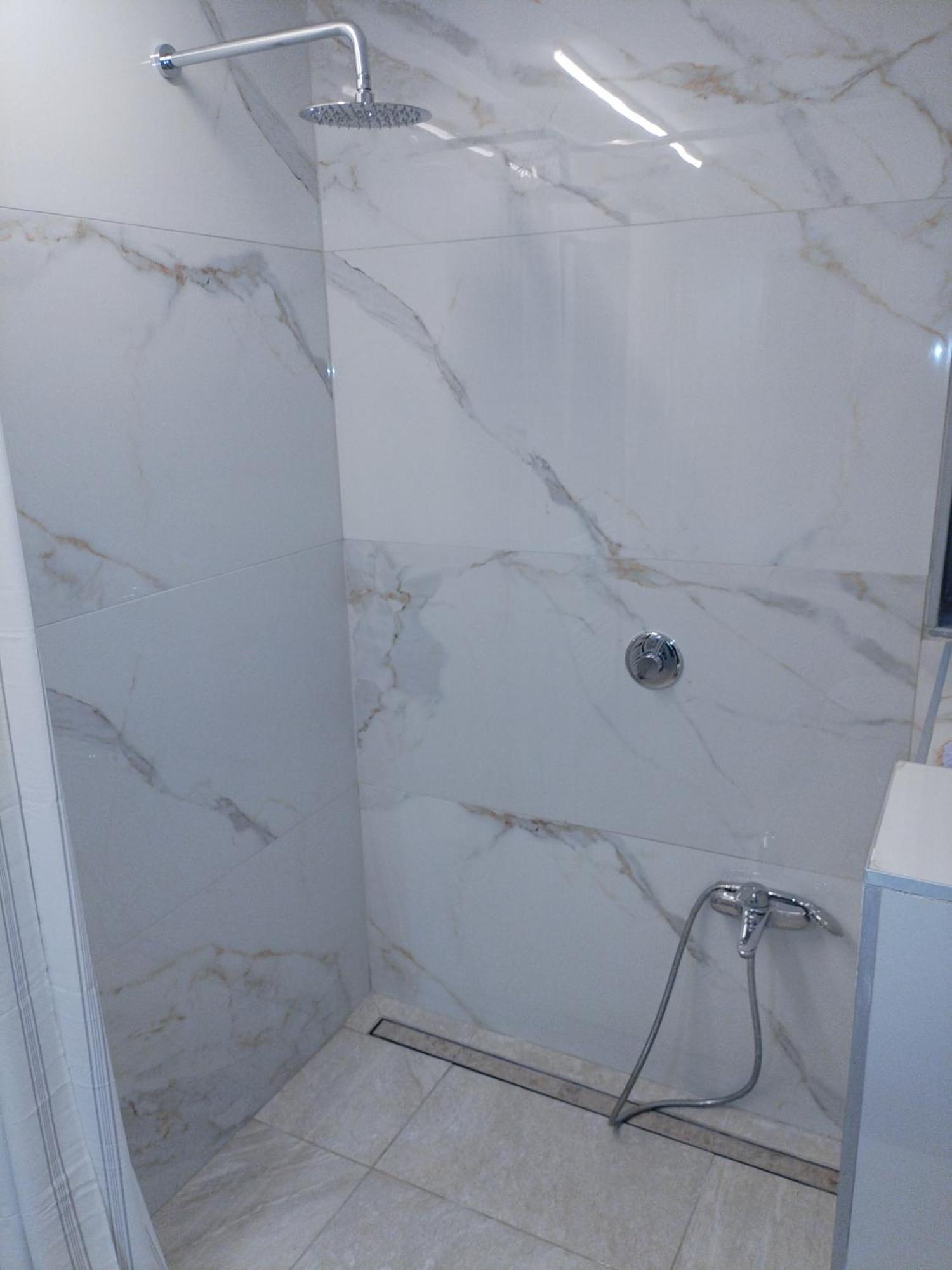 Apartment Sleeps 11 - Sea View - Balcony - Parking Thessaloniki