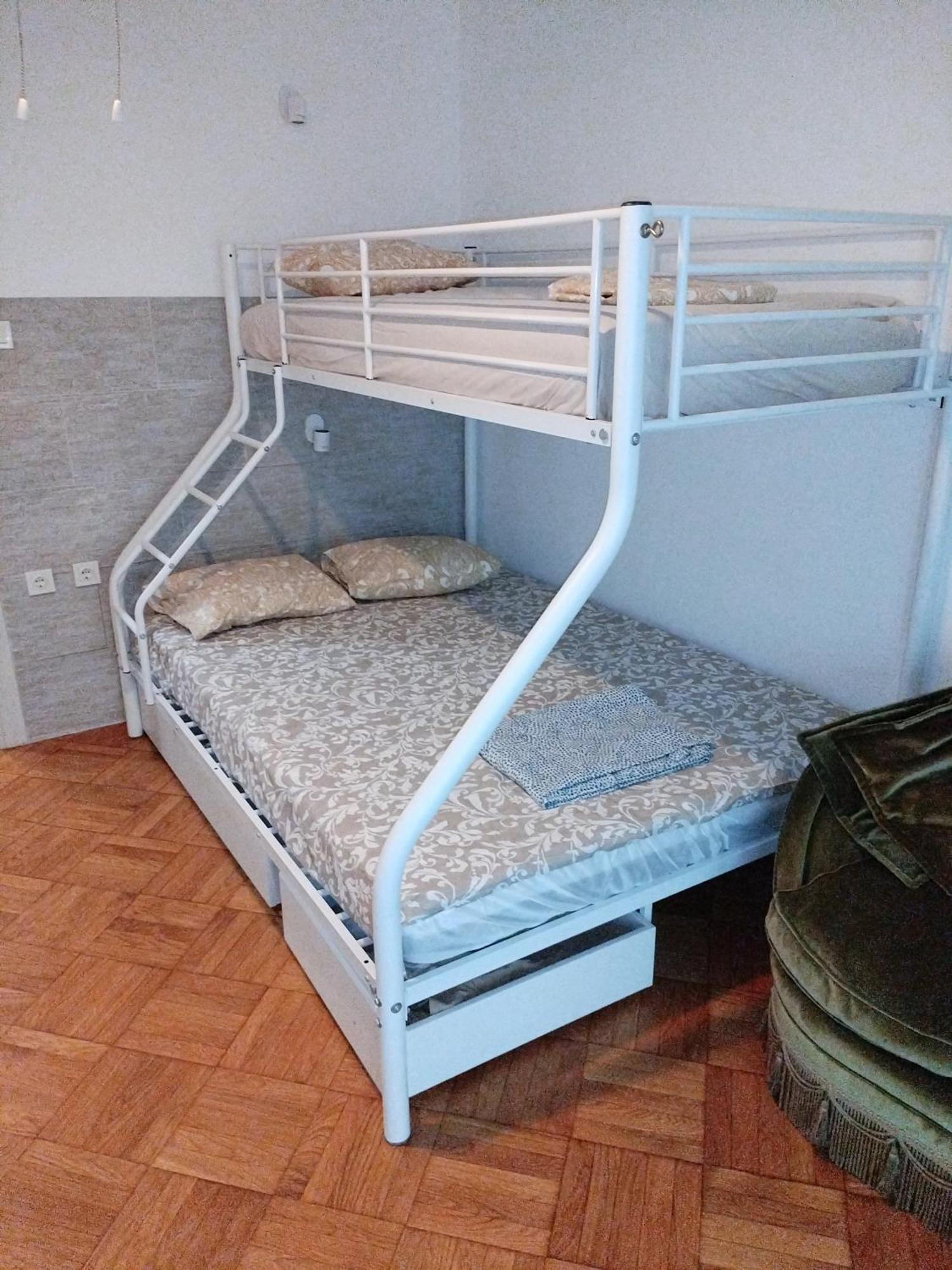Apartment Sleeps 11 - Sea View - Balcony - Parking Thessaloniki
