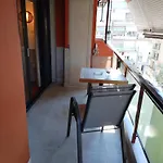 Sleeps 11 - Sea View - Balcony - Parking